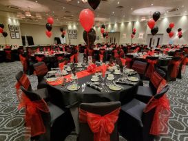 balloons and chair covers staverton park1