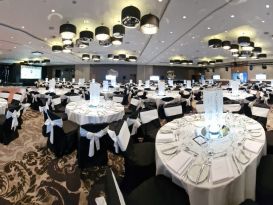 crystal chandelier centrepieces hilton wembley