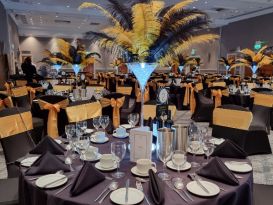 james bond feather centrepieces2