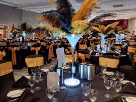 james bond feather centrepieces5