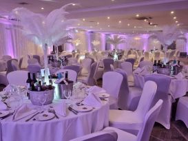 ostrich feather table centres8
